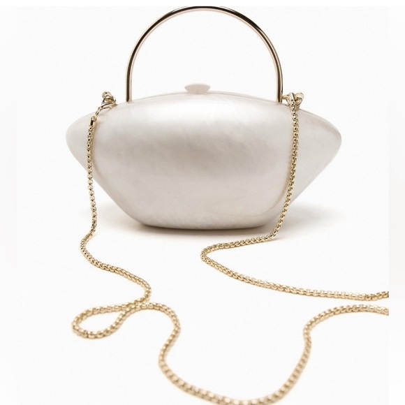 COPY - ZARA PEARL MINAUDIERE BAG - Cult Gaia vibes - Picture 2 of 6